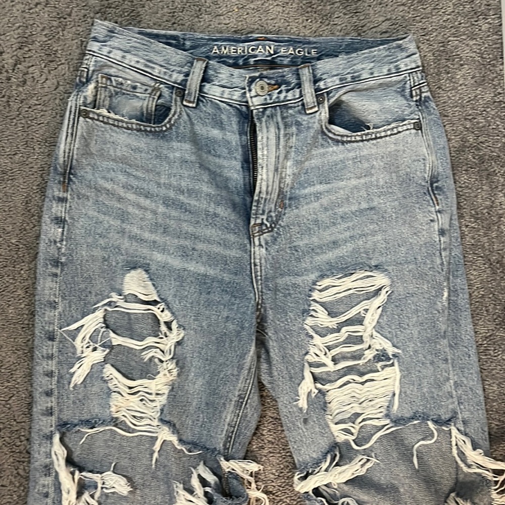 American Eagle Mom Jeans